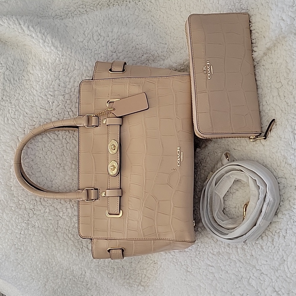 Coach Blake Carryall Bag & Wallet in Croc Embossed leather Beechwood/light Gold